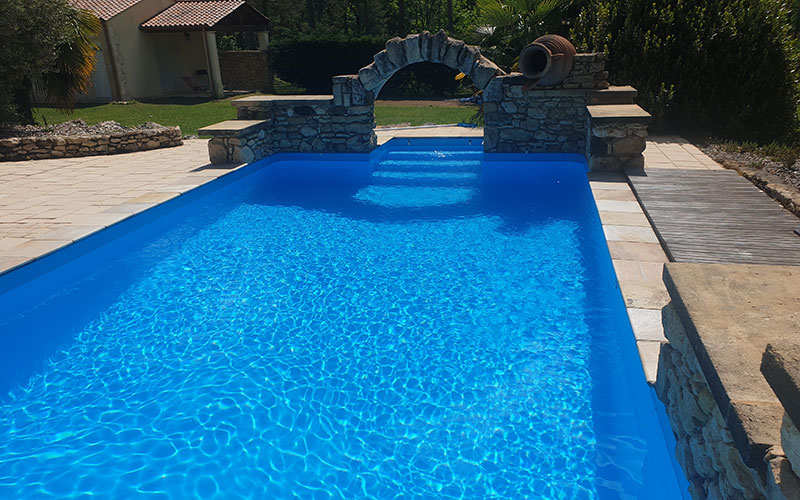 renovation de  piscine pose et remplacement de liner par specialiste piscinsite Sainte-Foy-La-Grande