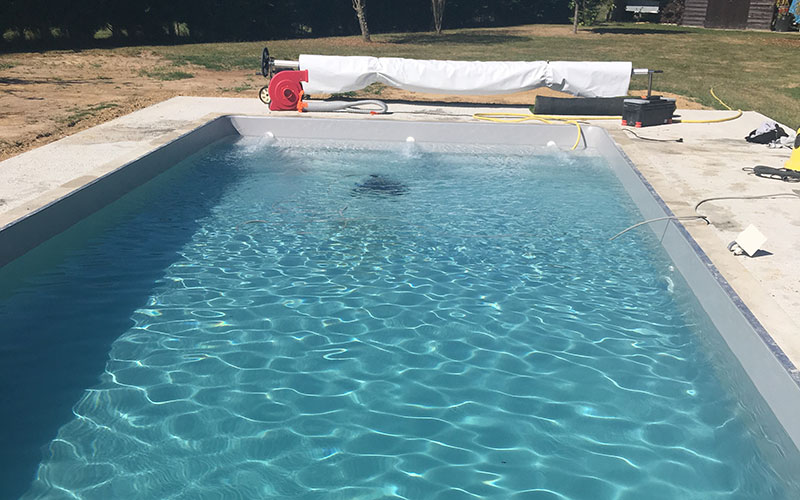 swimming pool specialist Dordogne  - pool renovation - liner remplacement